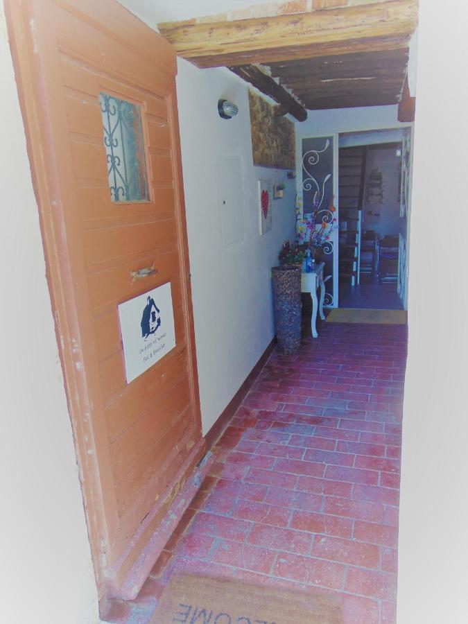 B&B Un Posto Nel Mondo Сиена Екстериор снимка